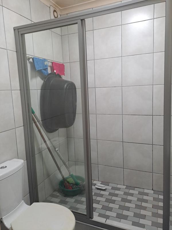 2 Bedroom Property for Sale in Uitzicht Western Cape
